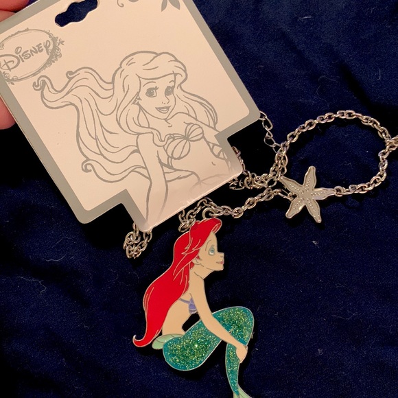 Disney The Little Mermaid NWT necklace - Picture 2 of 2